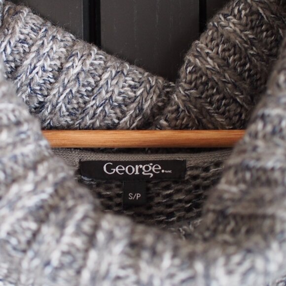 George | Sweater Dress - Picture 2 of 5